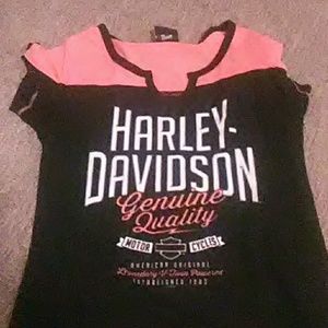 Womens short sleeve t-shirt